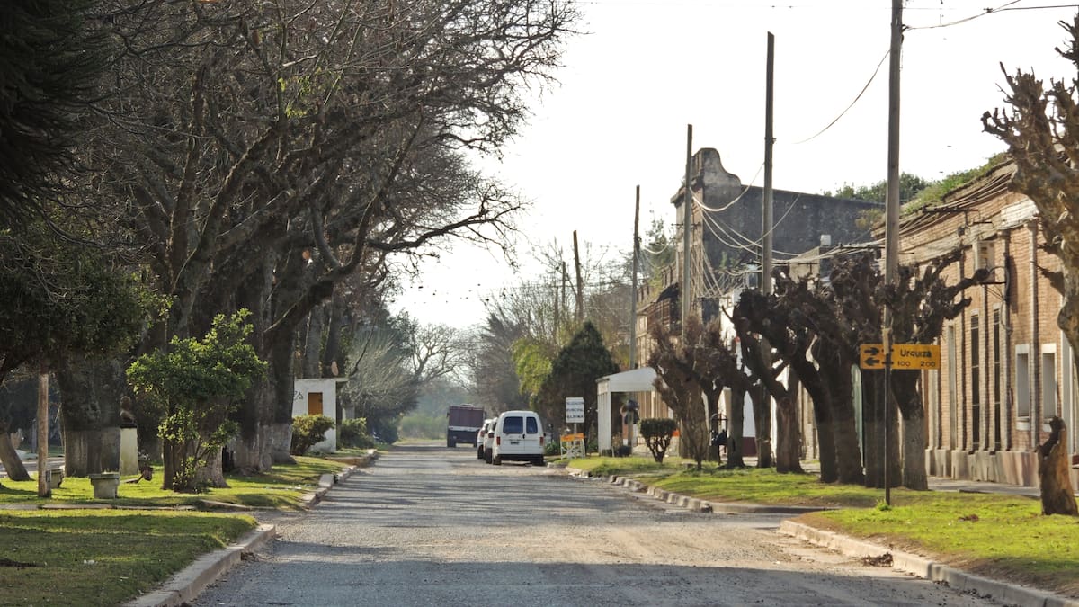 A menos de dos horas de CABA: el pueblo donde se filmó “La odisea de los giles” y hoy conquista con su sabor criollo