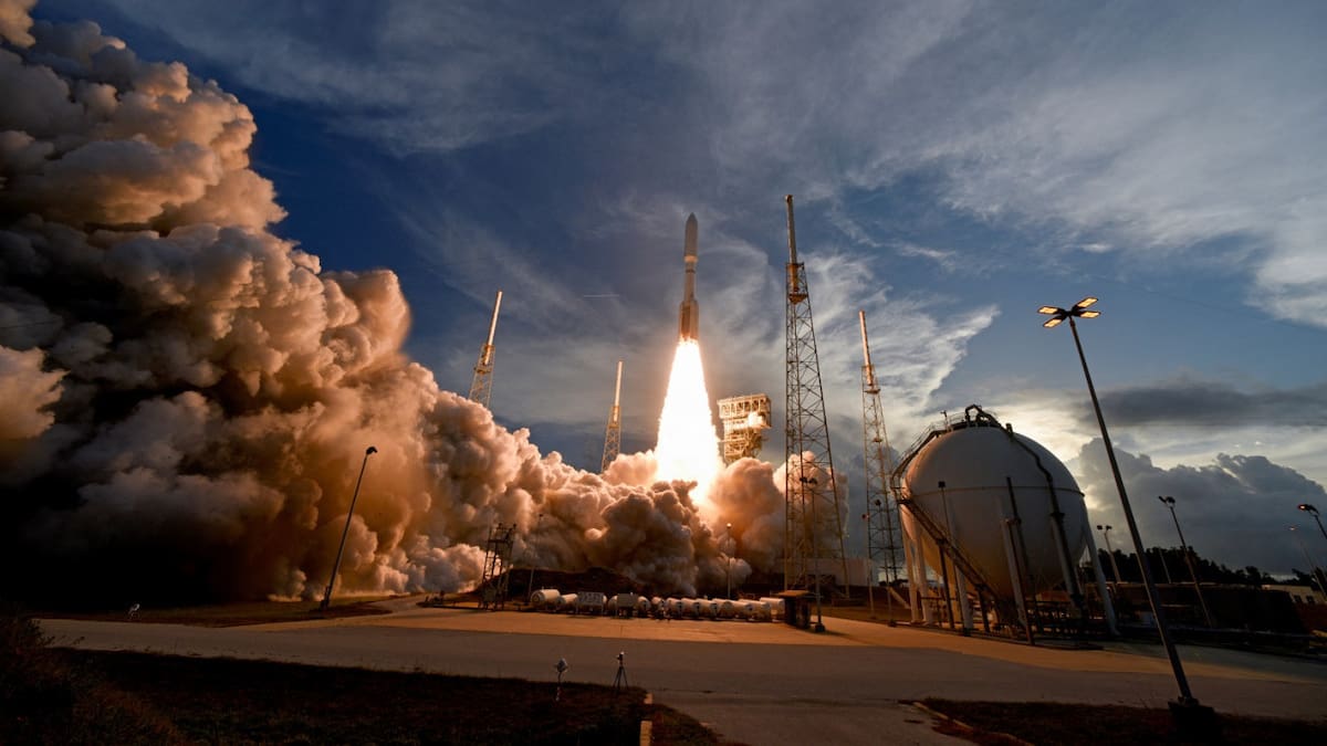 Amazon lanzó su primera tanda de satélites para el Proyecto Kuiper. Foto: Reuters/Steve Nesius