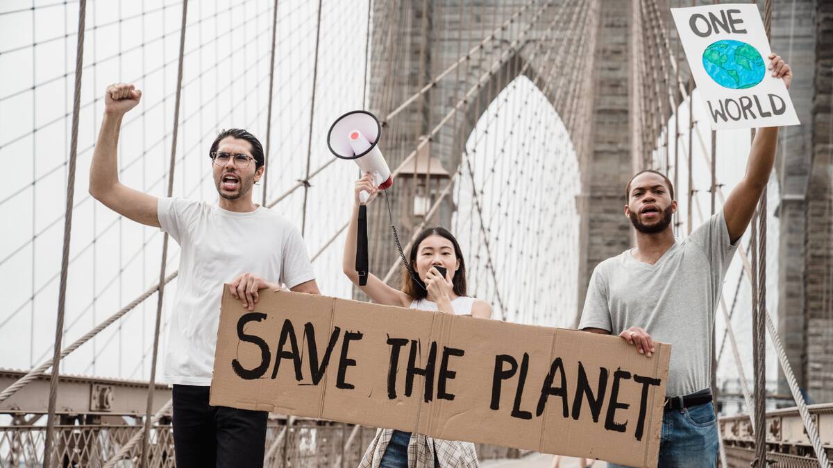 Tras el acuerdo de la COP28, los ecologistas aseguran que el planeta Tierra "sigue tocado, pero no hundido"