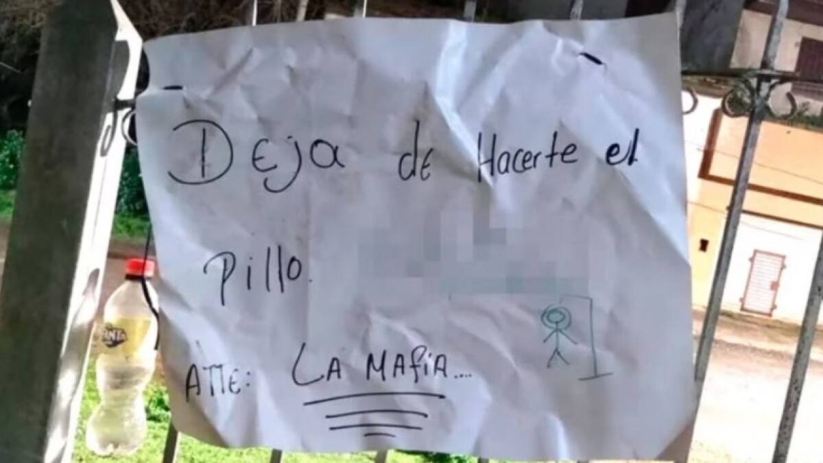 Amenazaron y balearon la casa de los familiares de un alto directivo del penal de Ezeiza: sospechan que fueron “Los Monos”