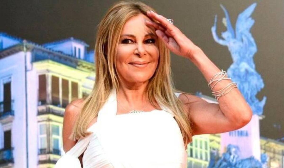 Ana Obregón fue madre a los 68 años. EFE