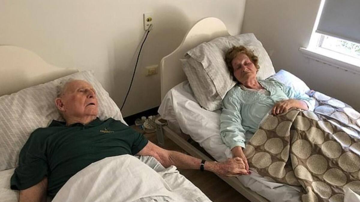 Ancianos que murieron agarrados de la mano tras 70 años de casados
