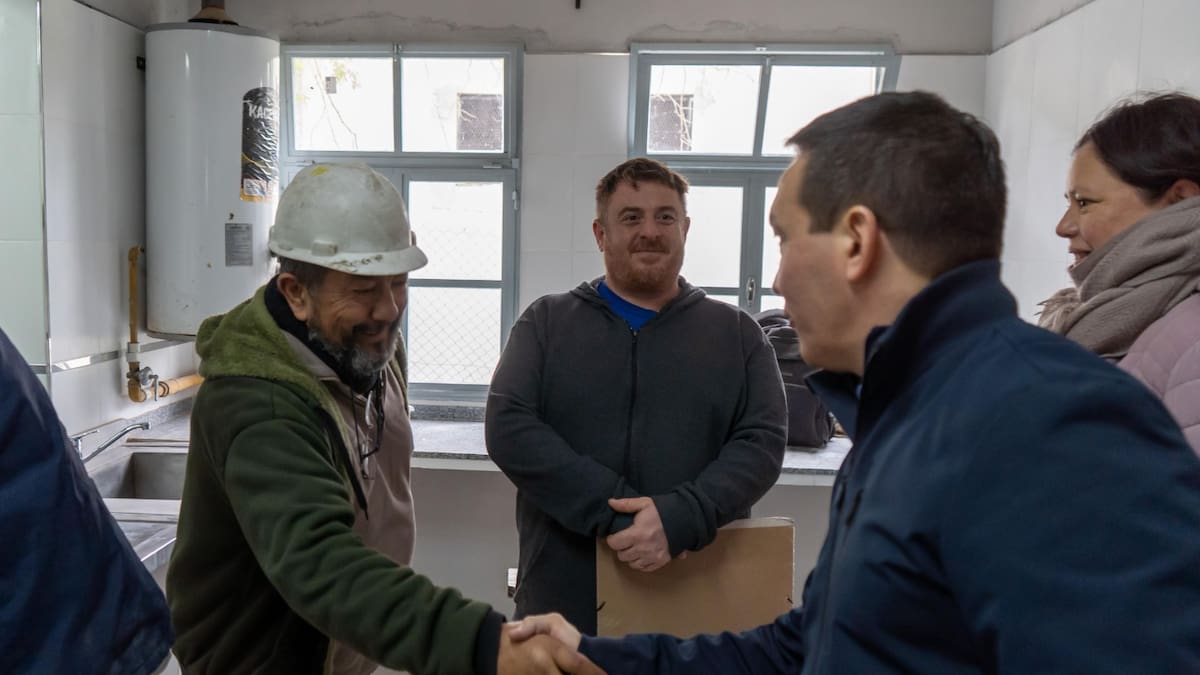 Andrés Watson monitoreó el avance de las obras edilicias realizadas en la Primaria Nº5 y Secundaria Nº55