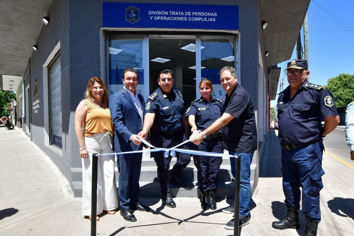 Andrés Watson y Javier Alonso inauguraron sedes de seguridad destinadas a la investigación del delito