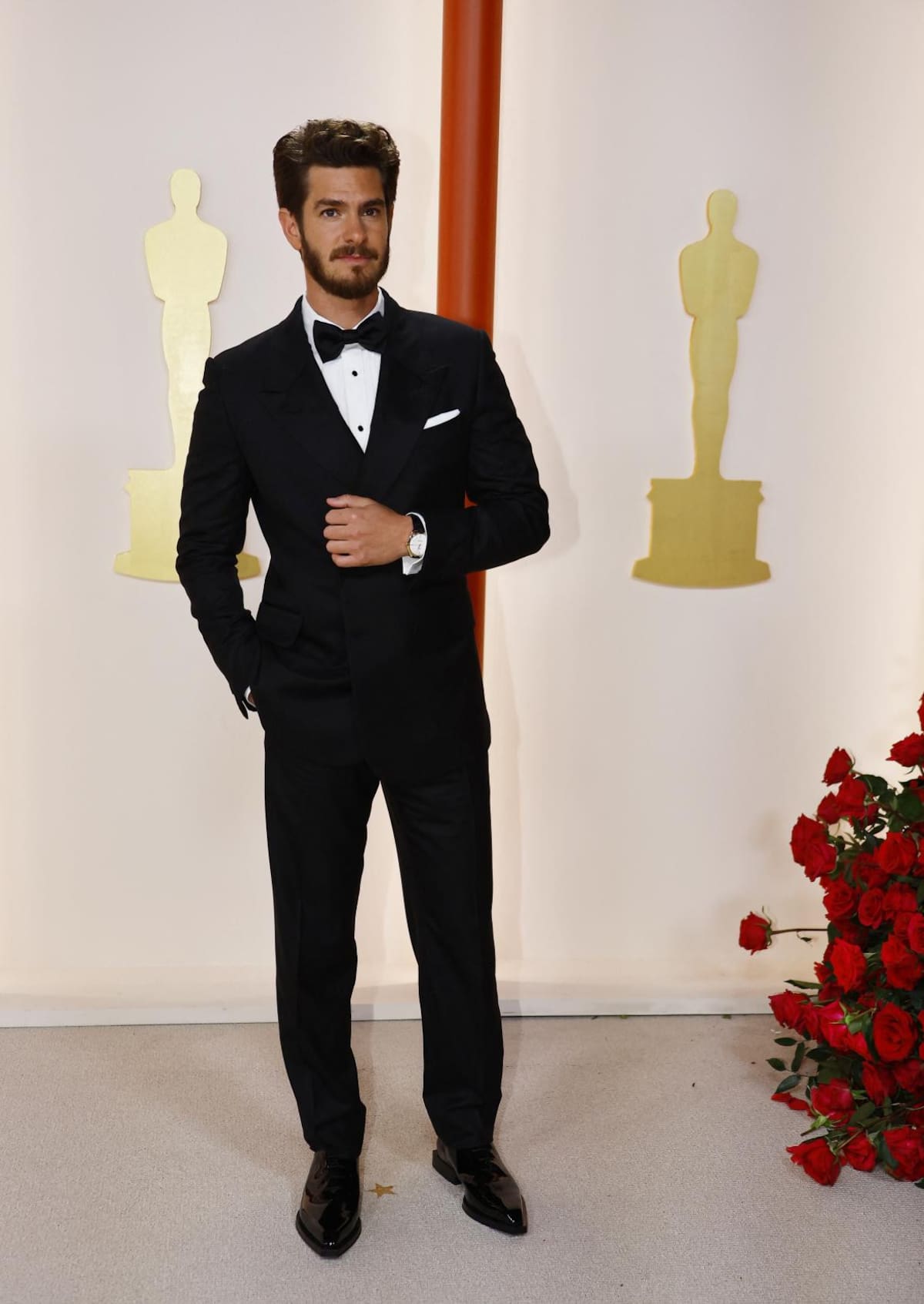 Andrew Garfield; Alfombra roja de los Premios Oscar 2023. Foto: Reuters.