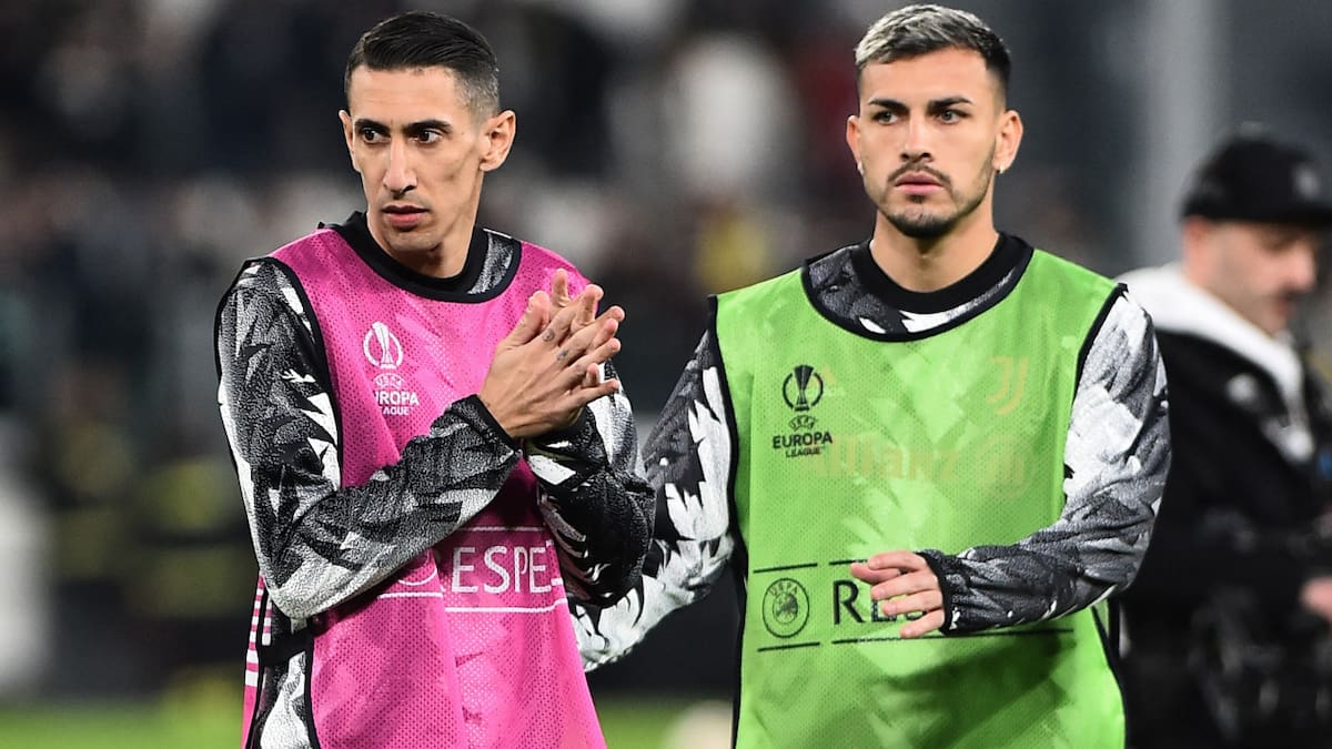 Ángel Di María y Leandro Paredes. Foto: Reuters/Massimo Pinca