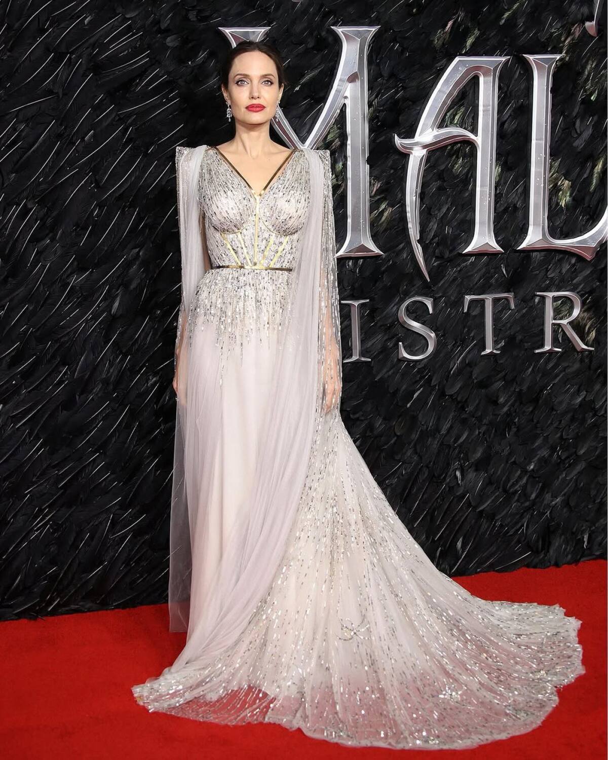 Angelina Jolie. Foto: Instagram RalphandRusso.