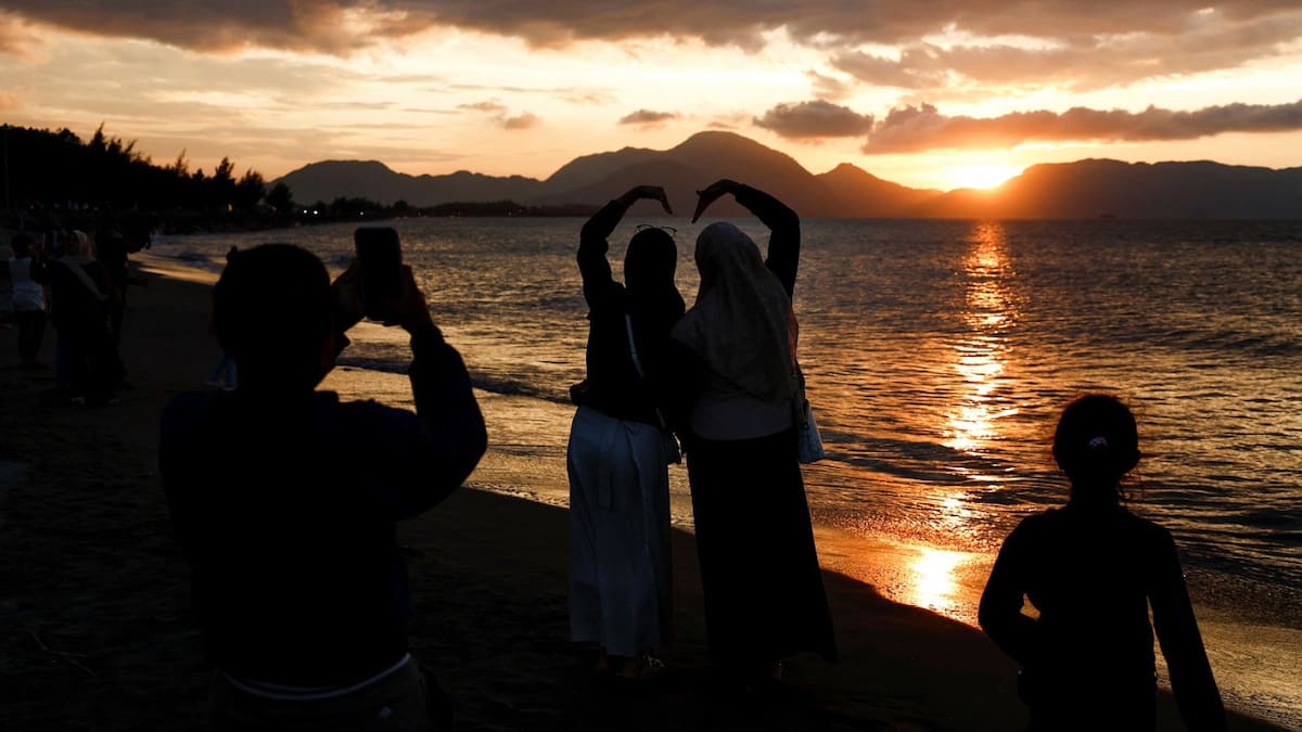 20 años del tsunami del Índico: Asia recordó a las víctimas con ofrendas, ceremonias y hasta viajes en tren