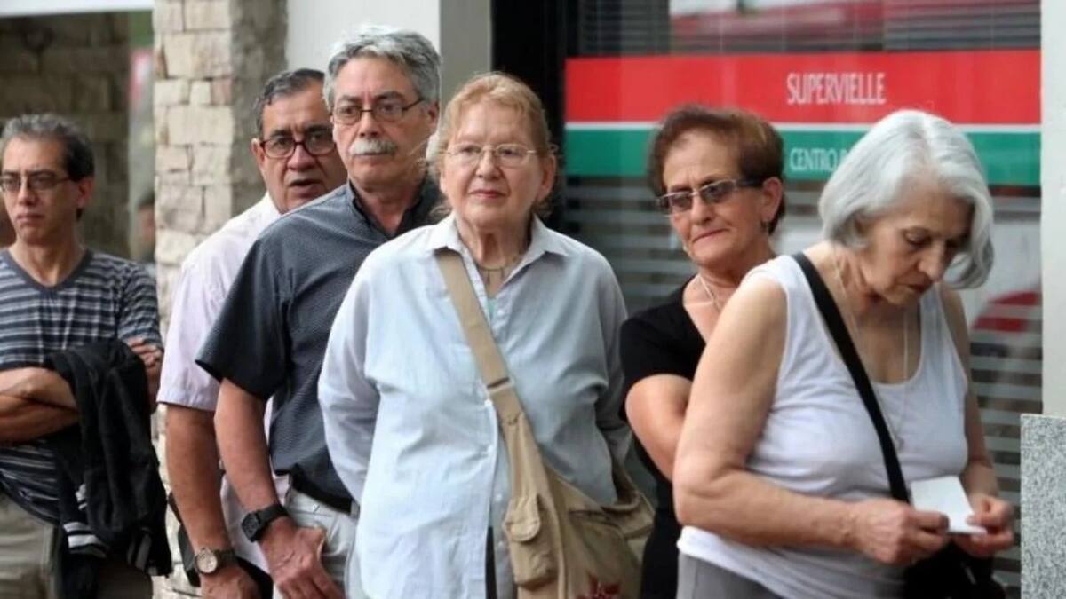 La Administración Nacional de la Seguridad Social (ANSES) oficializó el incremento del 2,7%. Foto: NA.