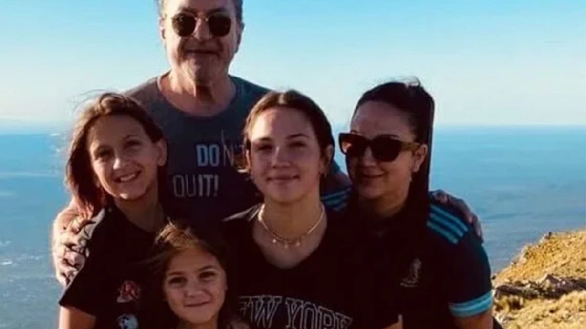 murió antonio grimau a los 82 años quiénes eran sus hijas y nietas