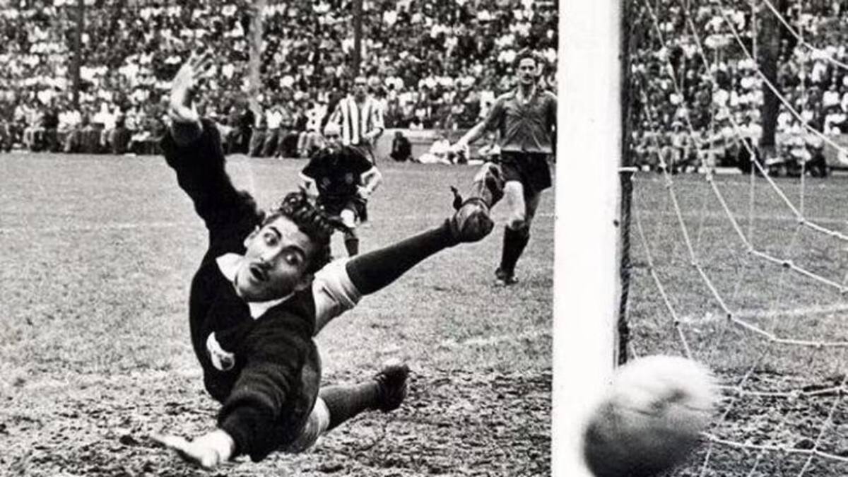 Antonio “La Tota” Carbajal. Foto: @clubleonfc.