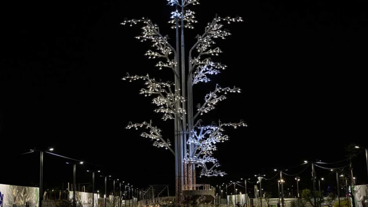 Árbol lumínico en el Parque de Innovación de Núñez. Foto: NA.
