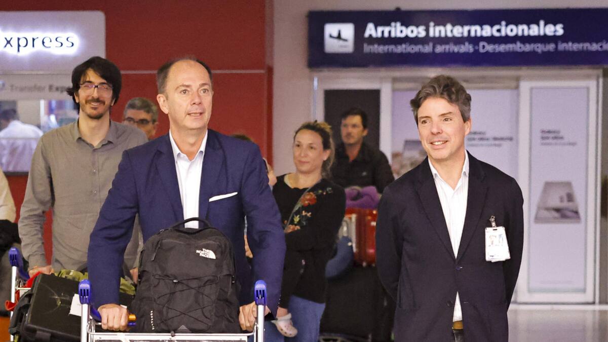 Arribo al país de los diplomáticos argentinos expulsados de Venezuela. Foto: EFE.