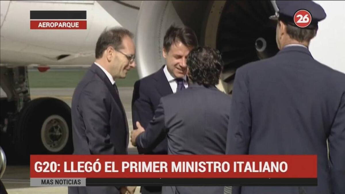 Arribo al país para el G20 de Giuseppe Conte, primer ministro italiano (Canal 26)