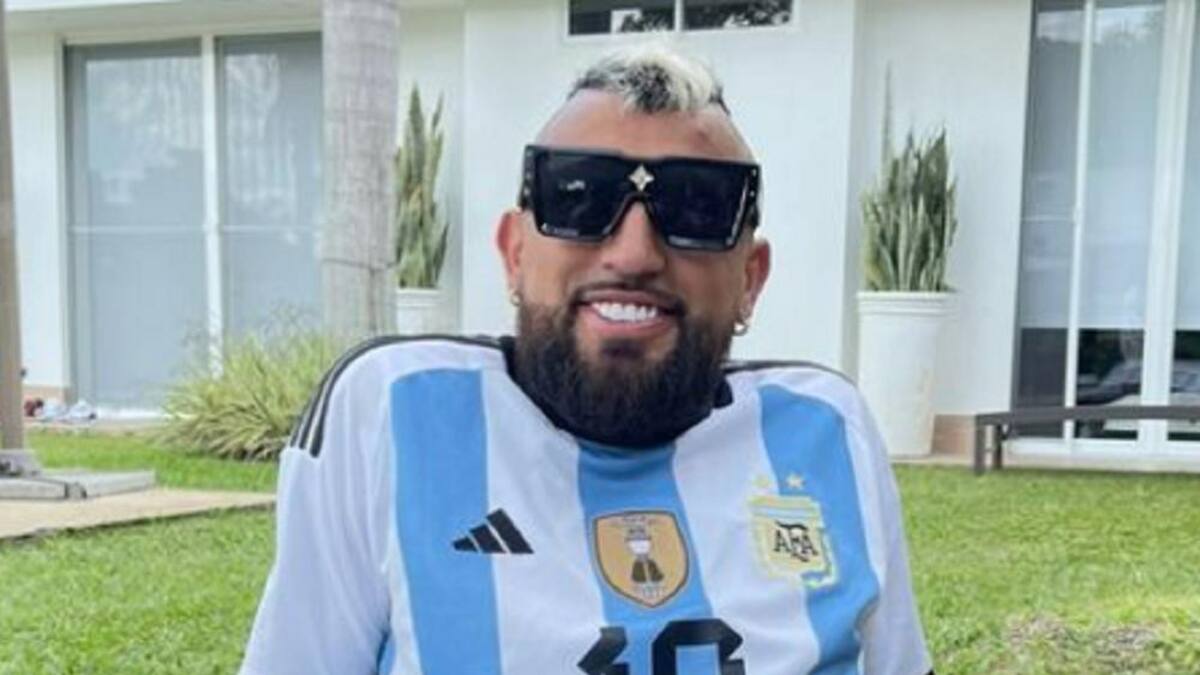 Arturo Vidal con la camiseta de la Selección. Foto: NA.
