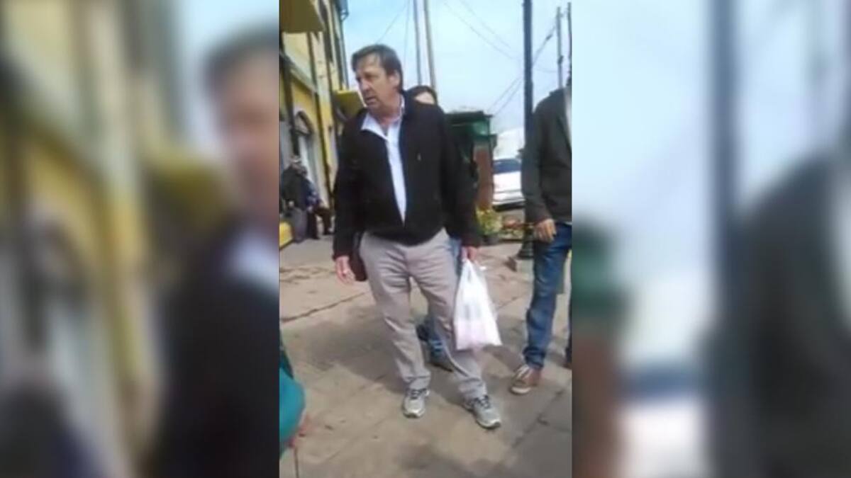 Asesor presidencial Torello, abucheado durante timbreo en Tigre