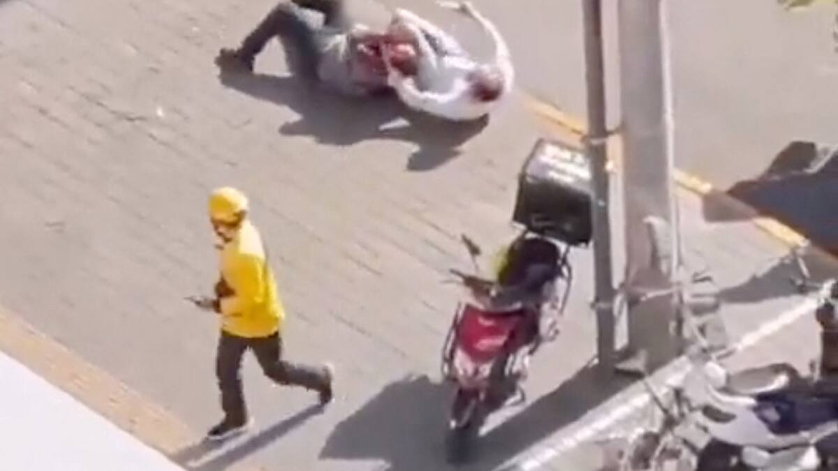 Ataque con un cuchillo a un diplomático de la Embajada de Israel en Beijing. Foto: REUTERS.