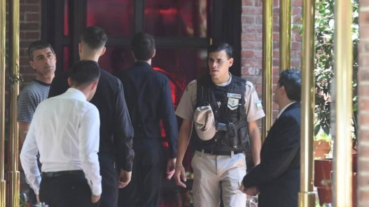 Ataque de motochorros frente al Hotel Faena