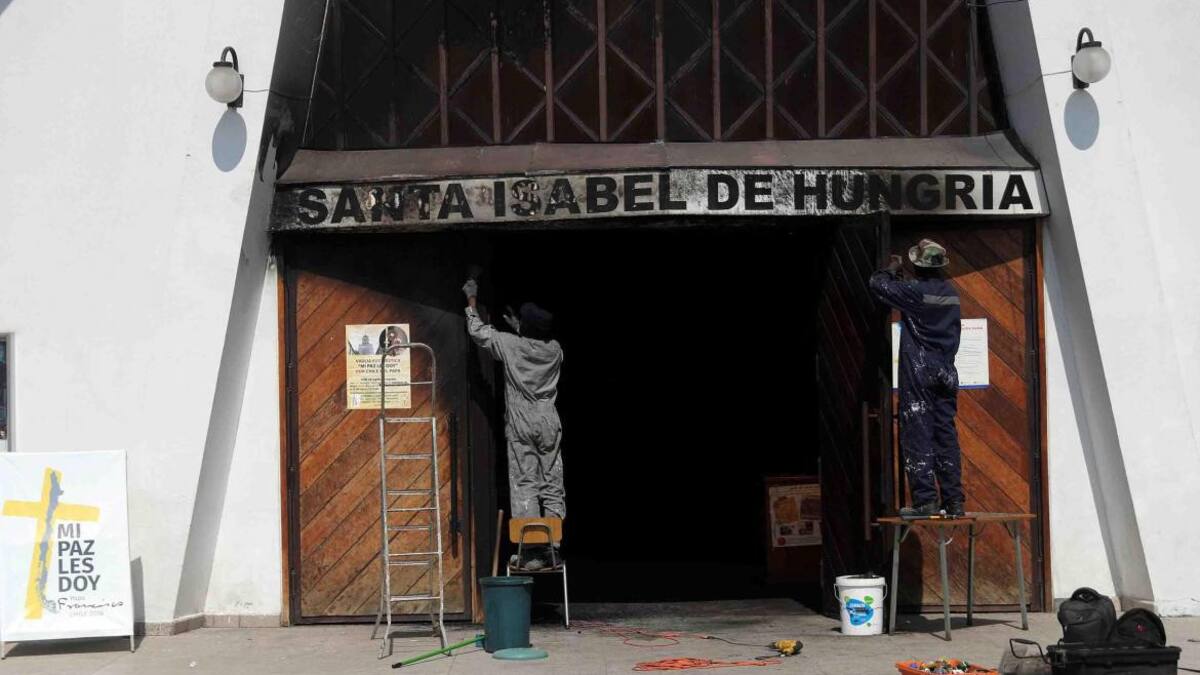 Nuevo ataque a iglesia chilena en víspera de la llegada del Papa