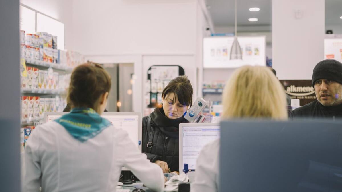 Atención en farmacias. Foto: Unplash.