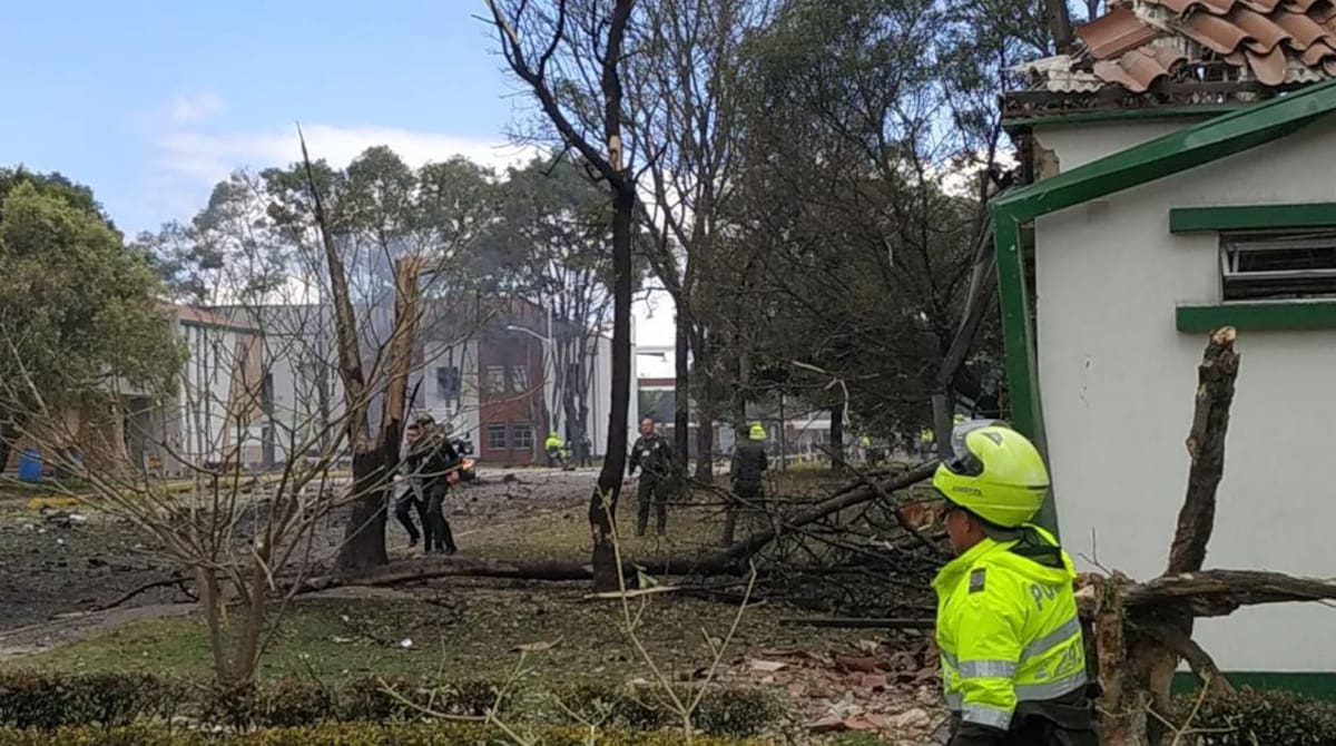 Atentado en Bogotá con coche bomba, Colombia, Twitter
