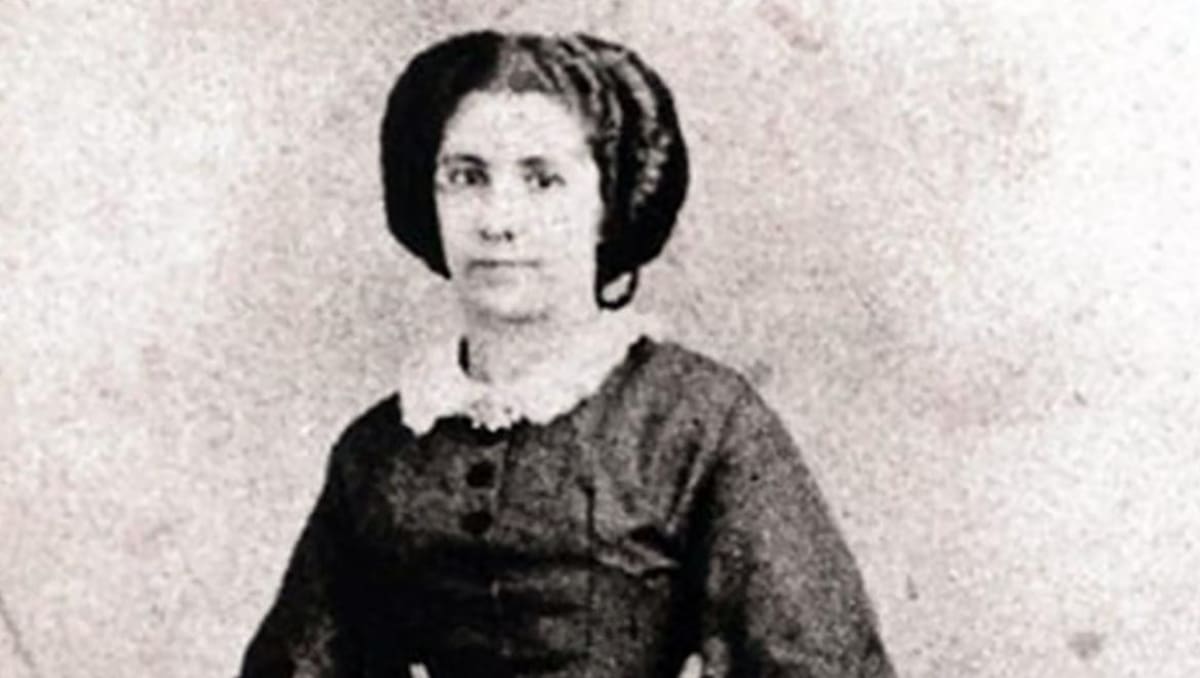 Aurelia Vélez Sársfield, historia