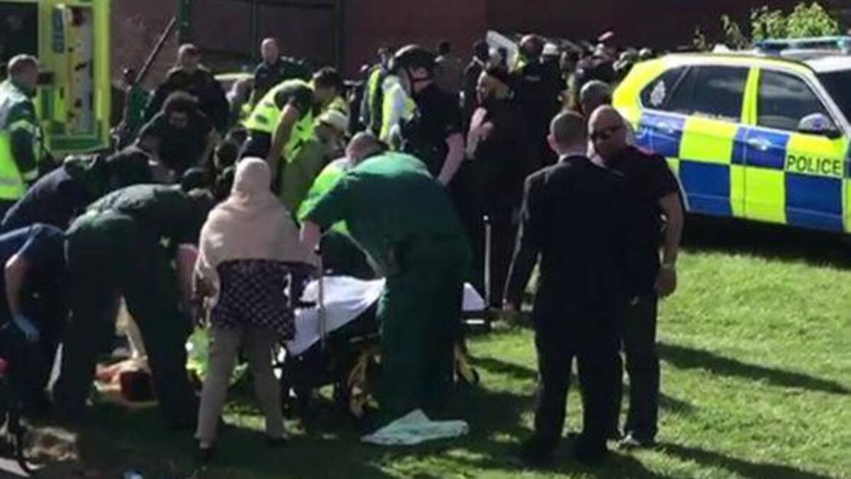 Auto embistió musulmanes en Reino Unido