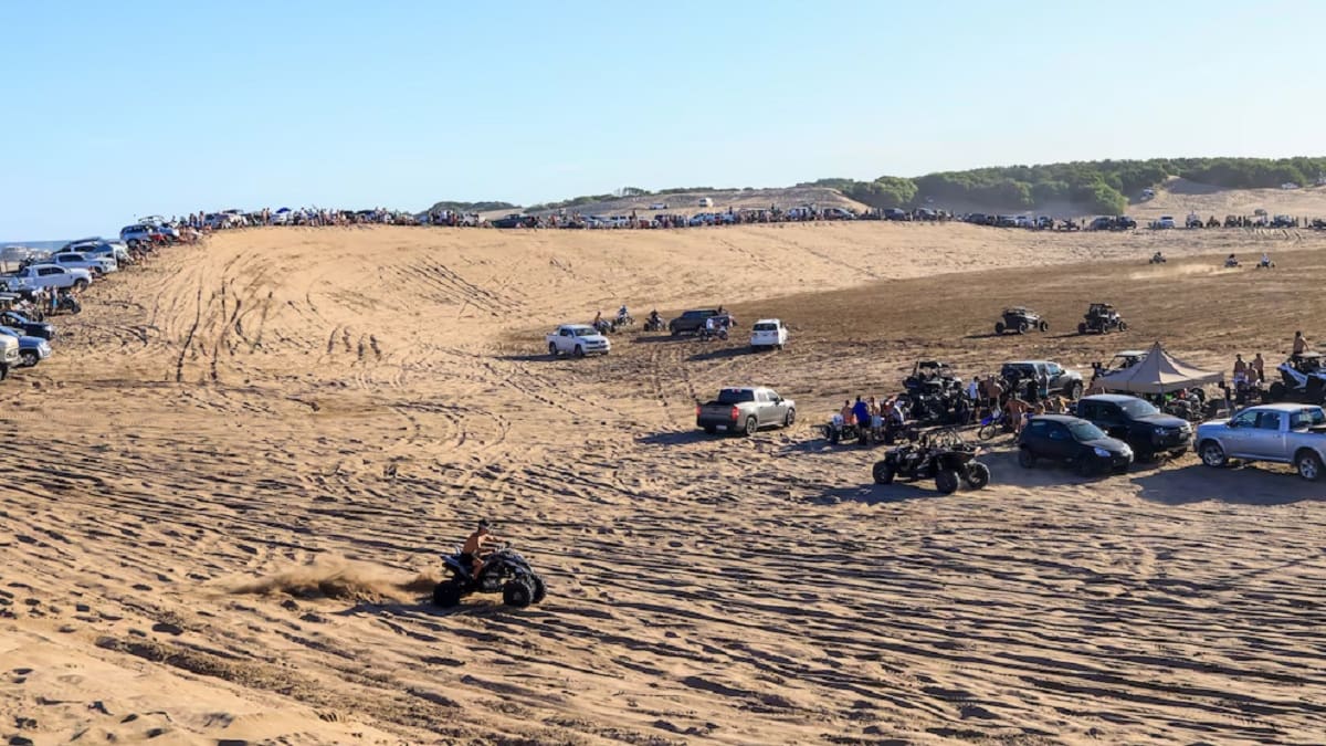 Sigue el descontrol en Pinamar y Villa Gesell con picadas de motos y camionetas