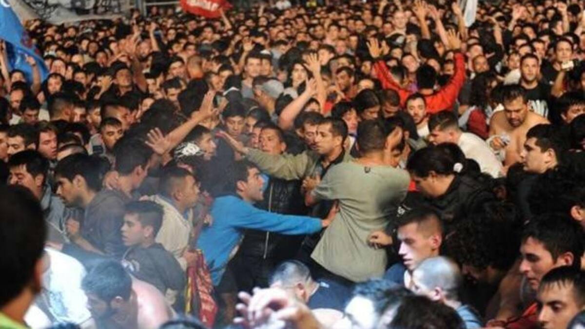 Avalancha en recital del Indio Solari