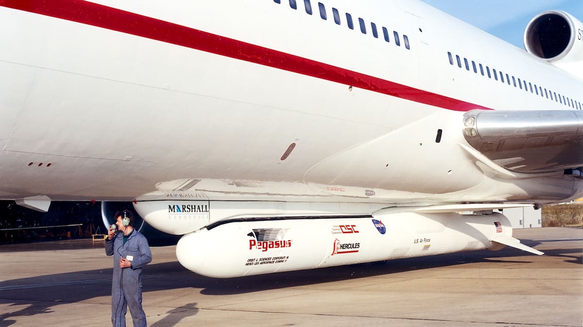 Misión histórica: la NASA recurrirá a un avión reliquia de 1974 para evitar que un telescopio espacial caiga a la Tierra