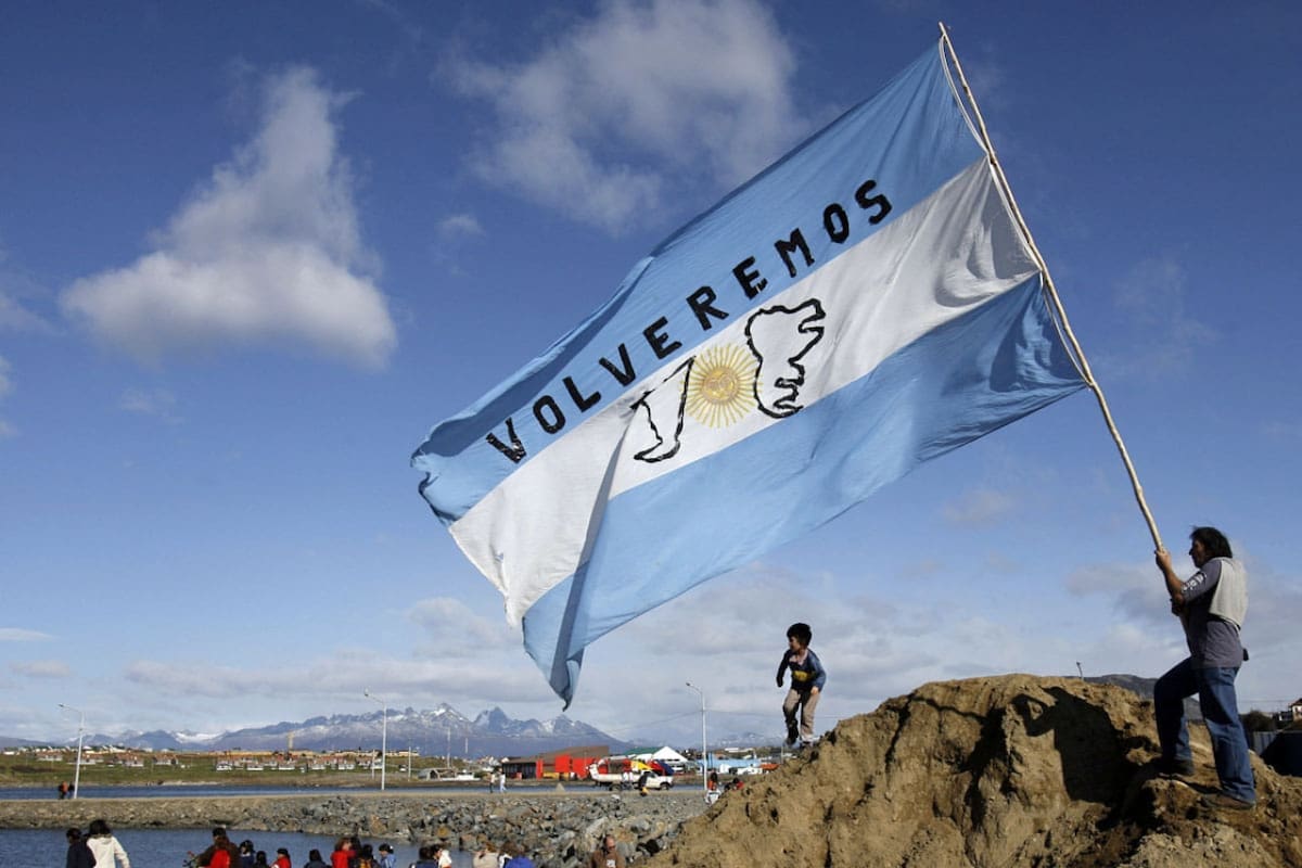 Bandera argentina, Malvinas. Foto: escenariomundial