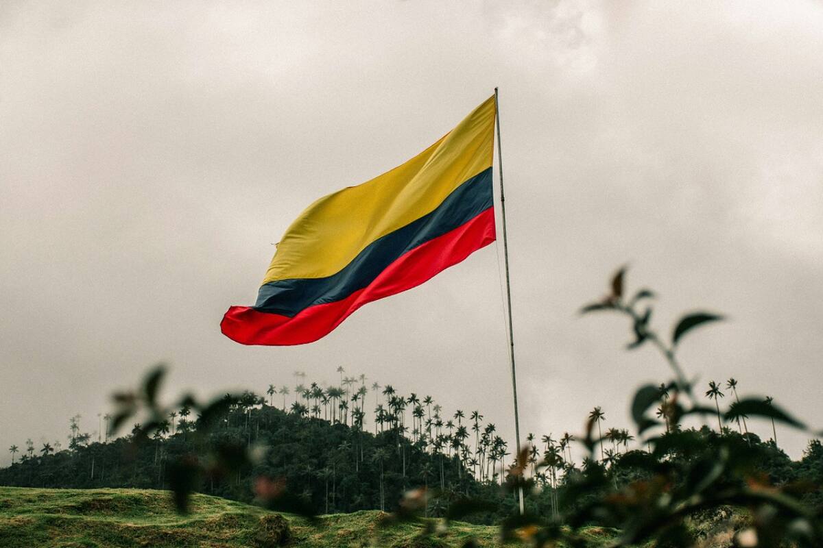 Bandera de Colombia. Foto: Unsplash.