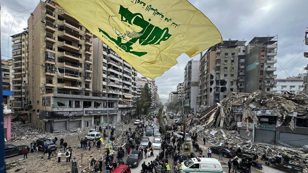 Banderas de Hezbollah en las calles de El Líbano. Foto: EFE.