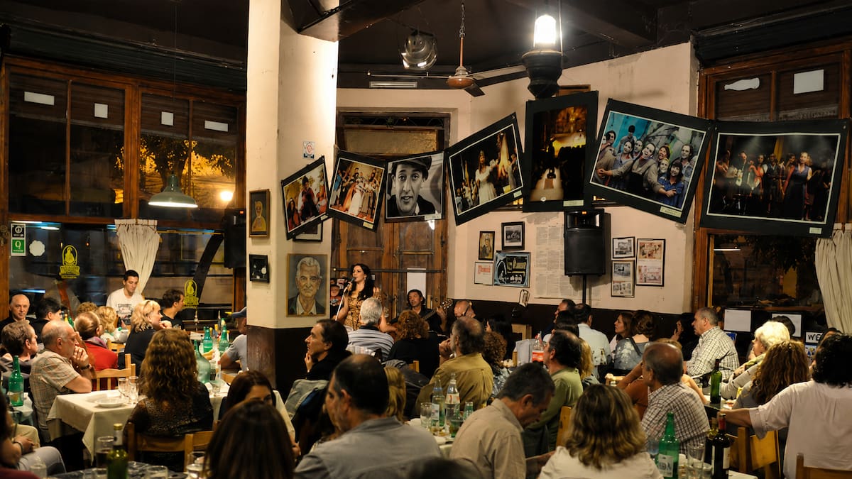 Los Laureles no cierra: el histórico Bar Notable de Barracas seguirá vivo y ya anunció nueva milonga