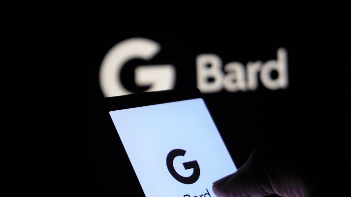 Bard, el chatbot inteligente de Google, se integra con Gmail, Docs y Maps. Foto: Unsplash.