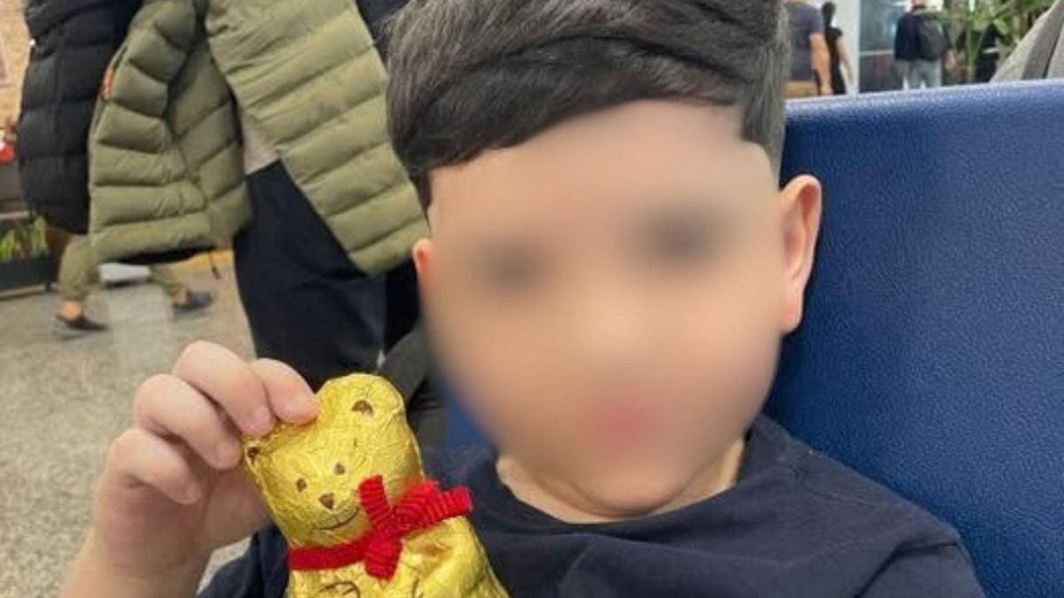 Bastián terminó internado tras el choque en Pinamar.
