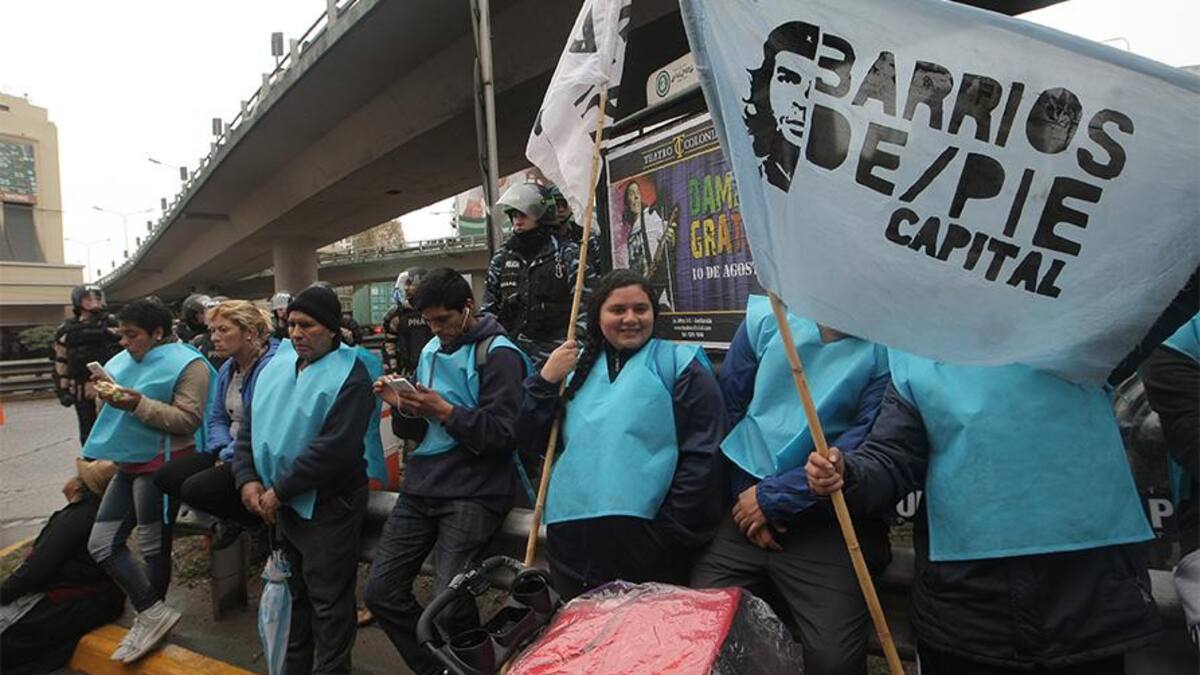 Batucada en Puente Pueyrredón (DYN)