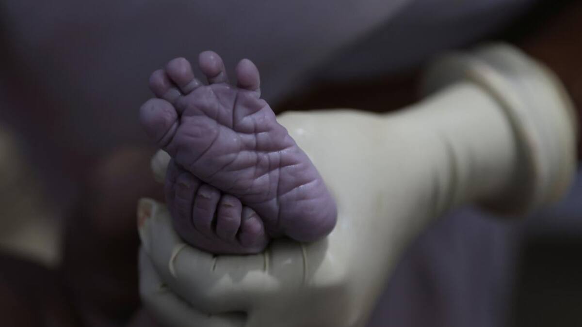 bebé británico con ADN de tres personas. Foto: Reuters