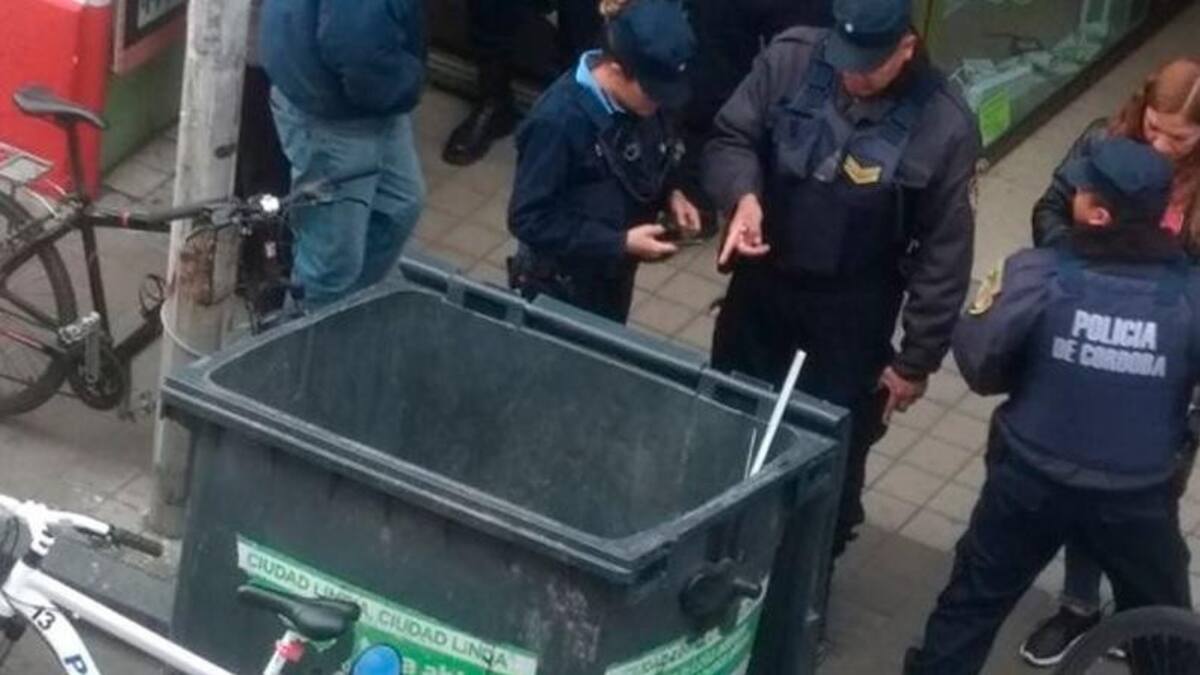 Bebé encontrado en contenedor de basura