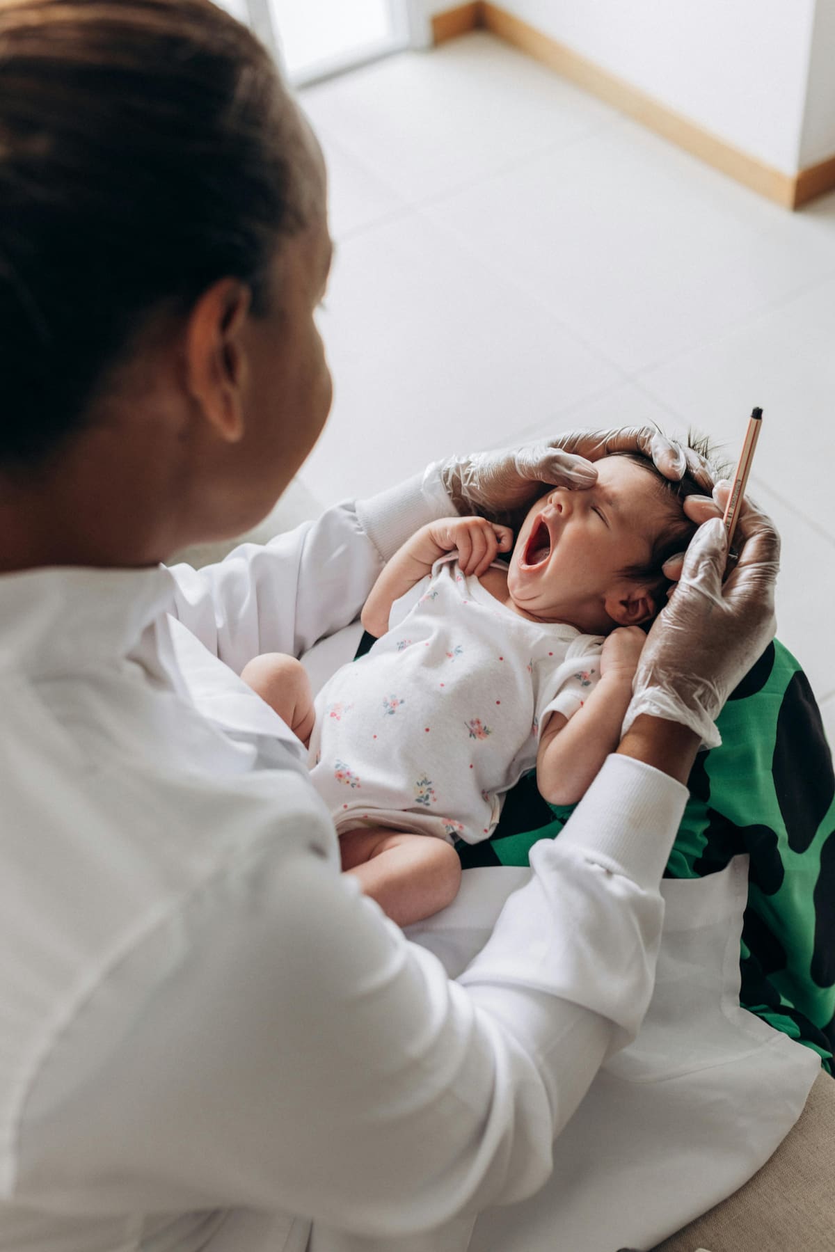 bebé, enfermedad, pediatría. Fuente: Pexels