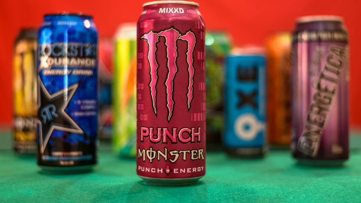 Las bebidas energizantes suelen contener estimulantes. Foto: Unsplash.