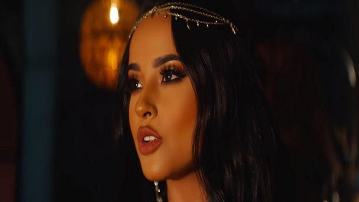 El video oficial de Becky G cantando “Un mundo ideal” de “Aladdin”