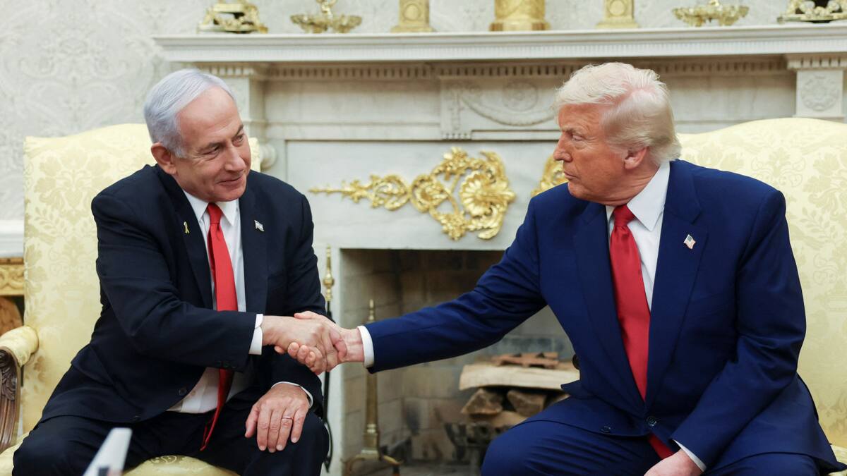 Benjamín Netanyahu y Donald Trump. Foto: Reuters/Kevin Mohatt