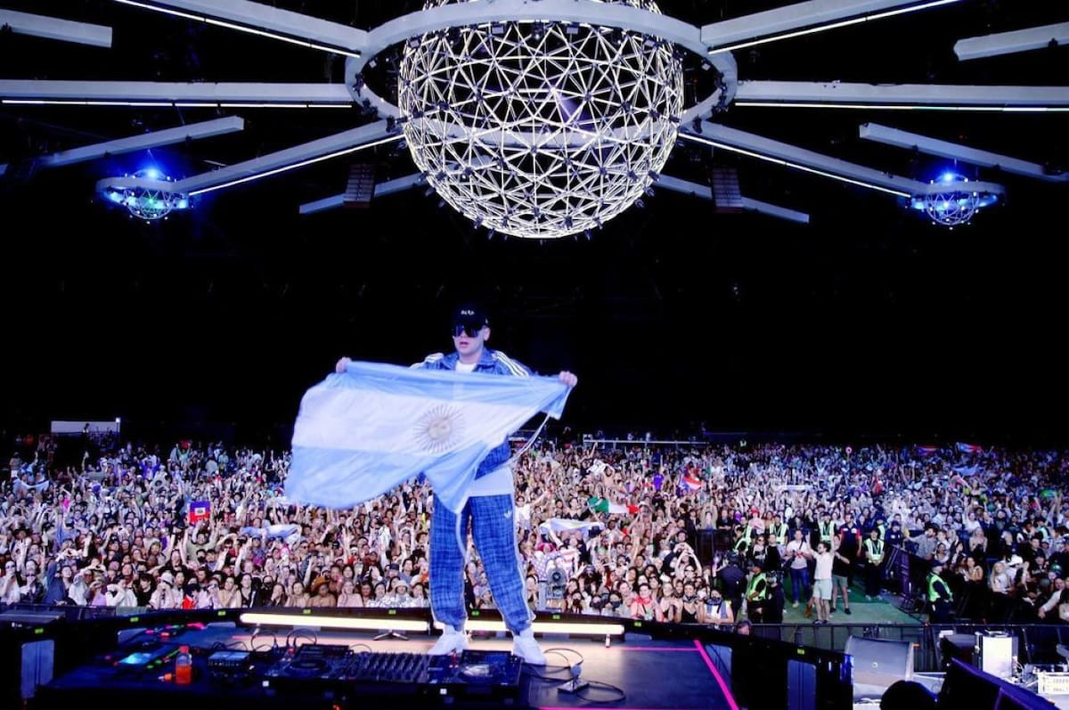 Bizarrap con los colores de Vélez. Foto: Instagram @bizarrap.