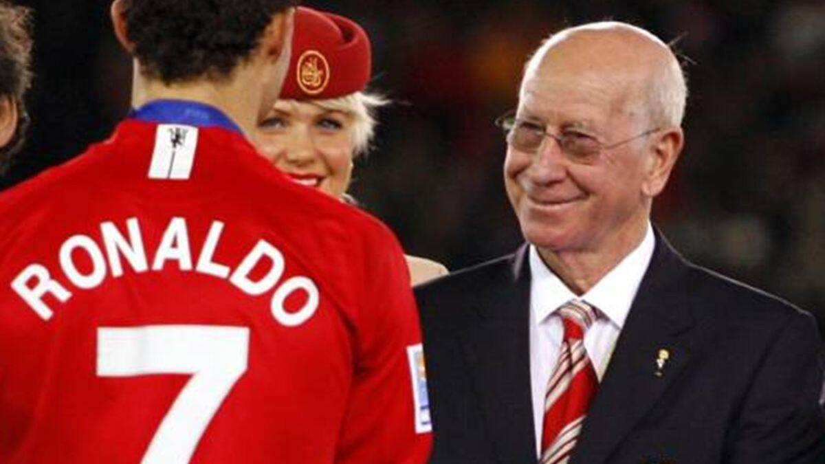 Bobby Charlton y Cristiano Ronaldo.