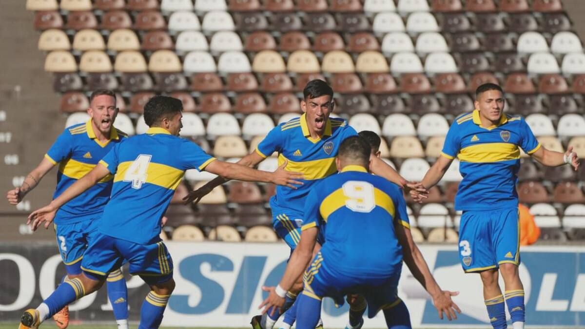 Boca campeón del Trofeo de Campeones de Reserva. Foto: @BocaJrsOficial.