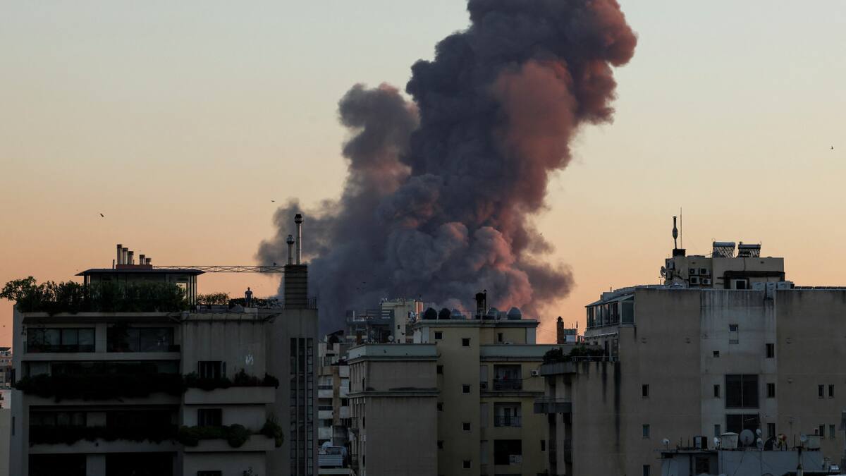 Bombardeo de Israel sobre Beirut, capital de El Líbano. Foto: REUTERS.