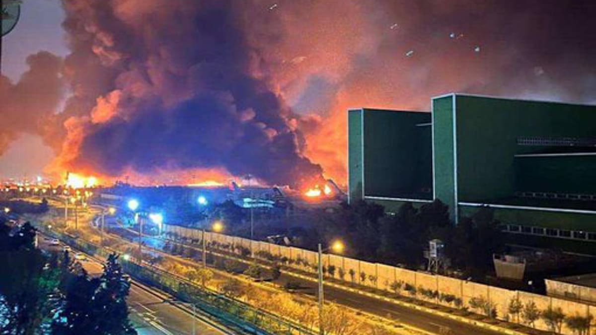 Bombardeo de Israel sobre el aeropuerto de Teheran.