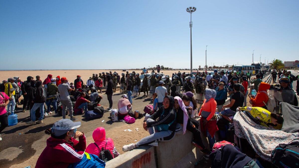 Boric vuelve a advertir por la inmigración venezolana en Chile. Foto: EFE