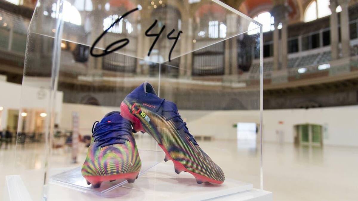Botines de Messi donados para fin benéfico